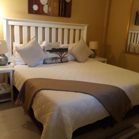 African Dreams Bed And Breakfast East London Exterior photo